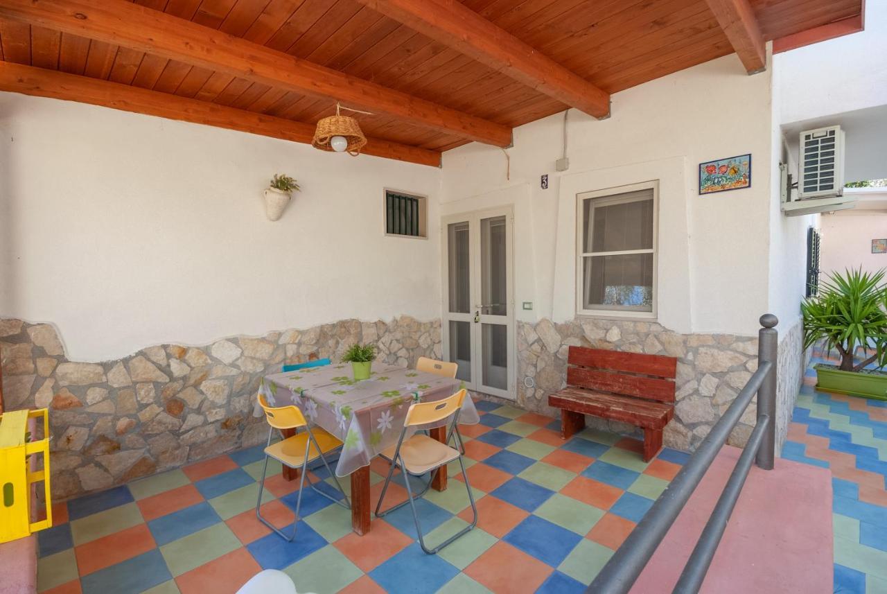 B&B Tor Di Lupo Mattinata Bagian luar foto