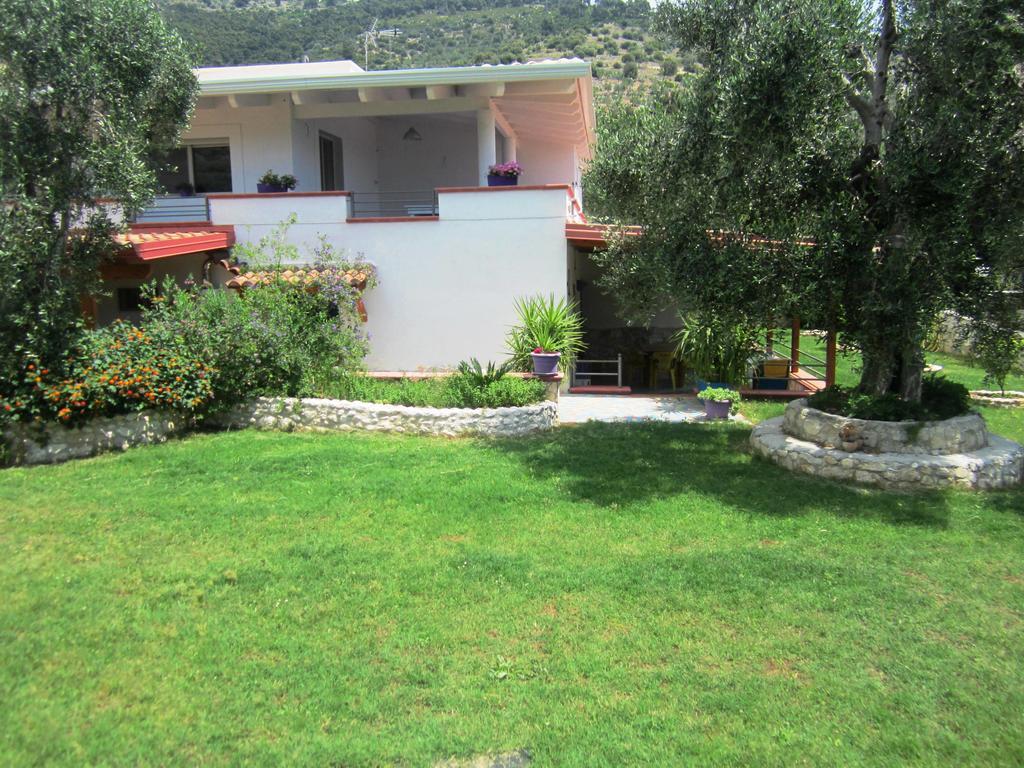 B&B Tor Di Lupo Mattinata Bagian luar foto