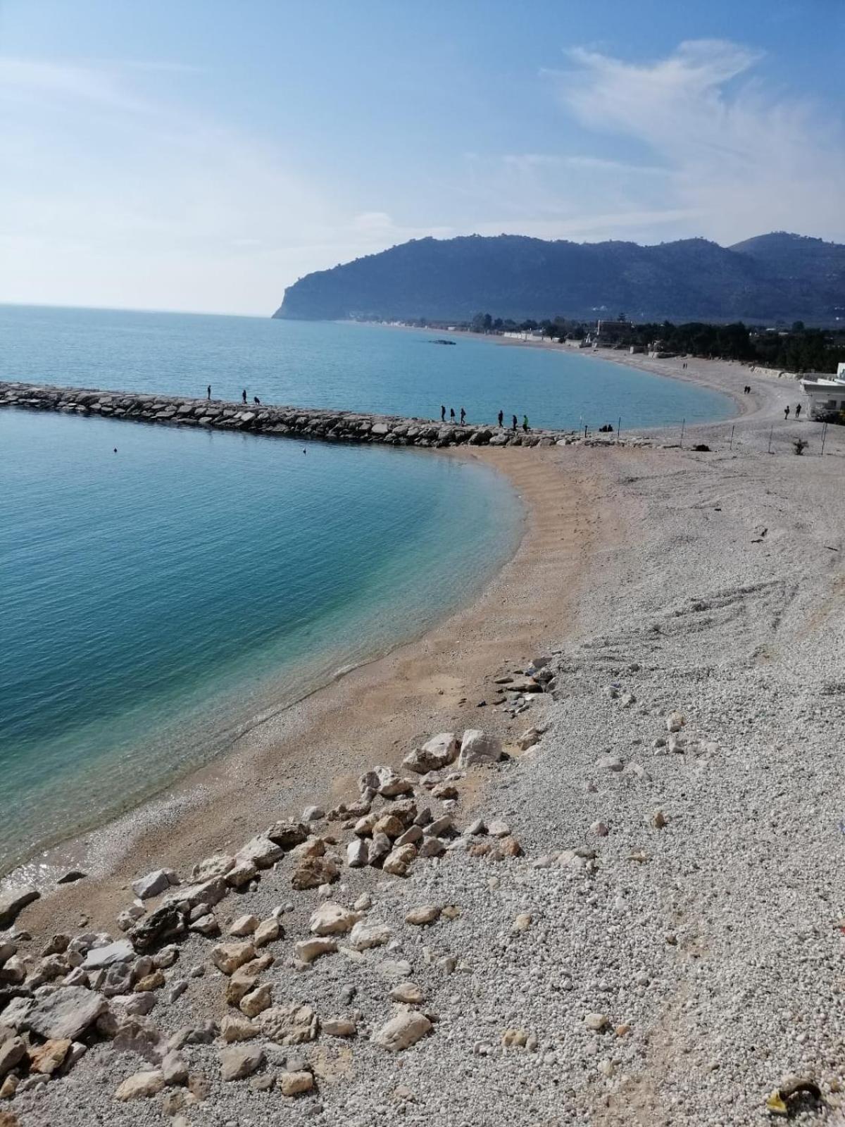 B&B Tor Di Lupo Mattinata Bagian luar foto