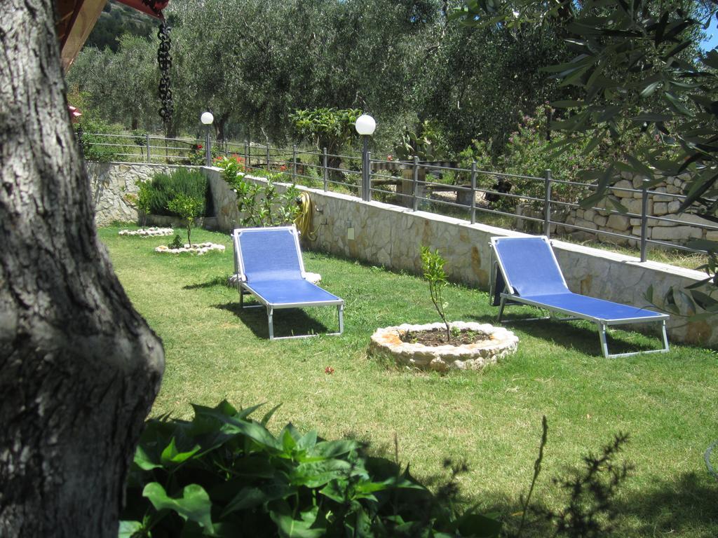 B&B Tor Di Lupo Mattinata Bagian luar foto